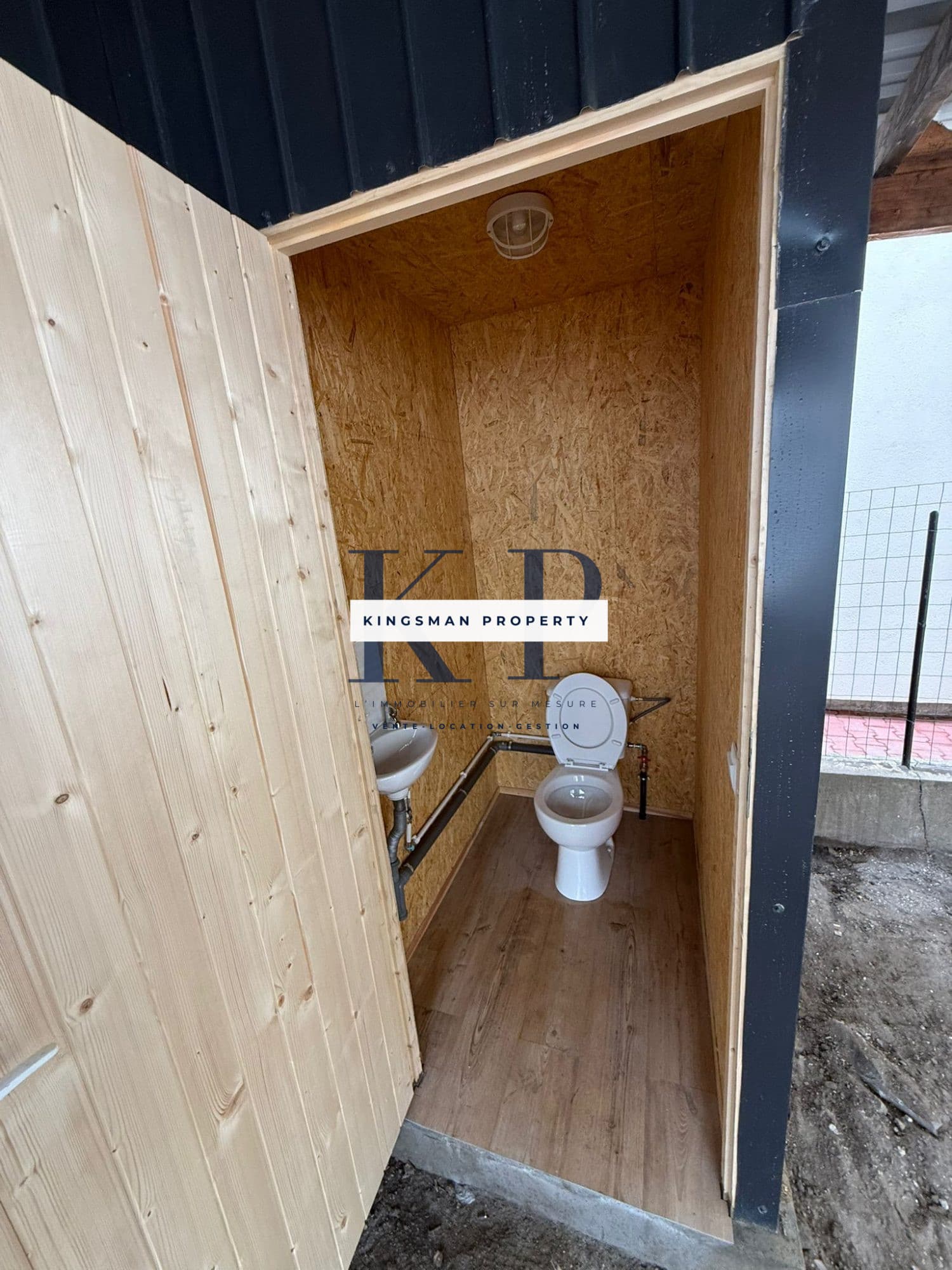 Local d'activité - Rangement - 50m² · photo 9