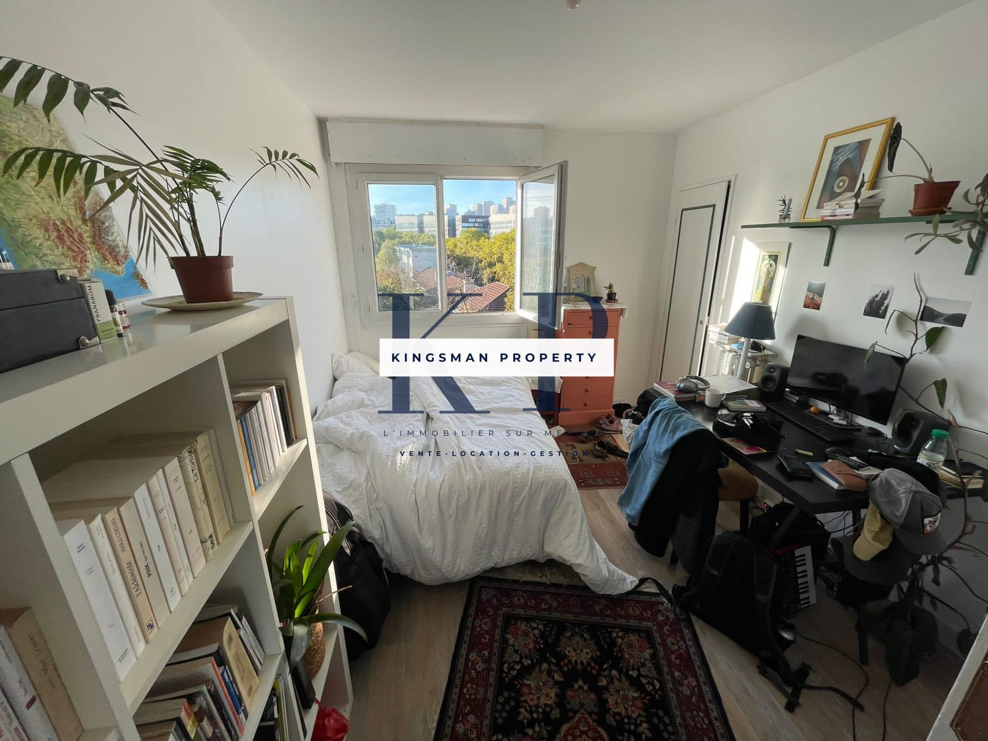 APPARTEMENT 5 PIÈCES AVEC BALCON - INTÉRIEUR EN BON ÉTAT · photo 4