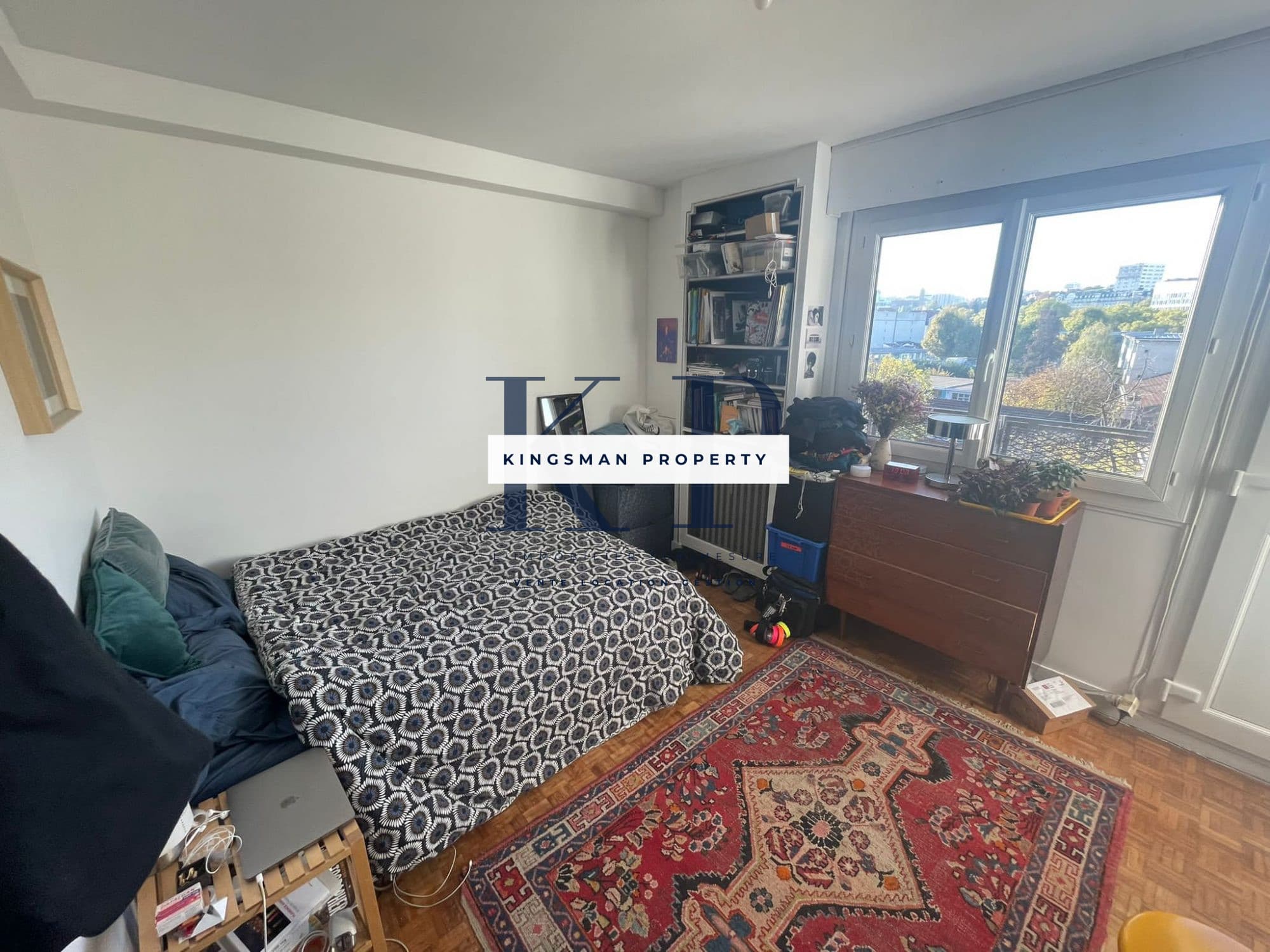 APPARTEMENT 5 PIÈCES AVEC BALCON - INTÉRIEUR EN BON ÉTAT · photo 6
