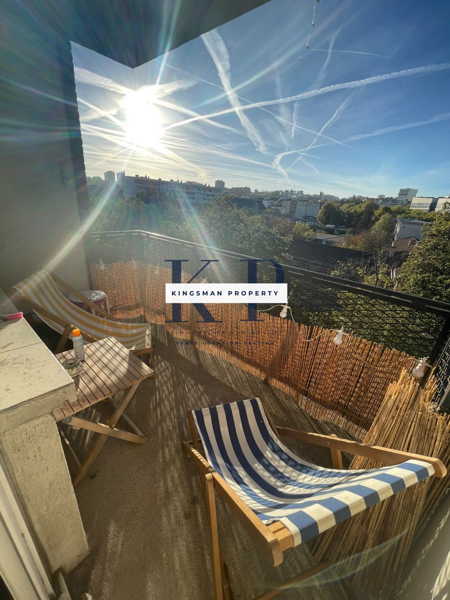 APPARTEMENT 5 PIÈCES AVEC BALCON - INTÉRIEUR EN BON ÉTAT · photo 2