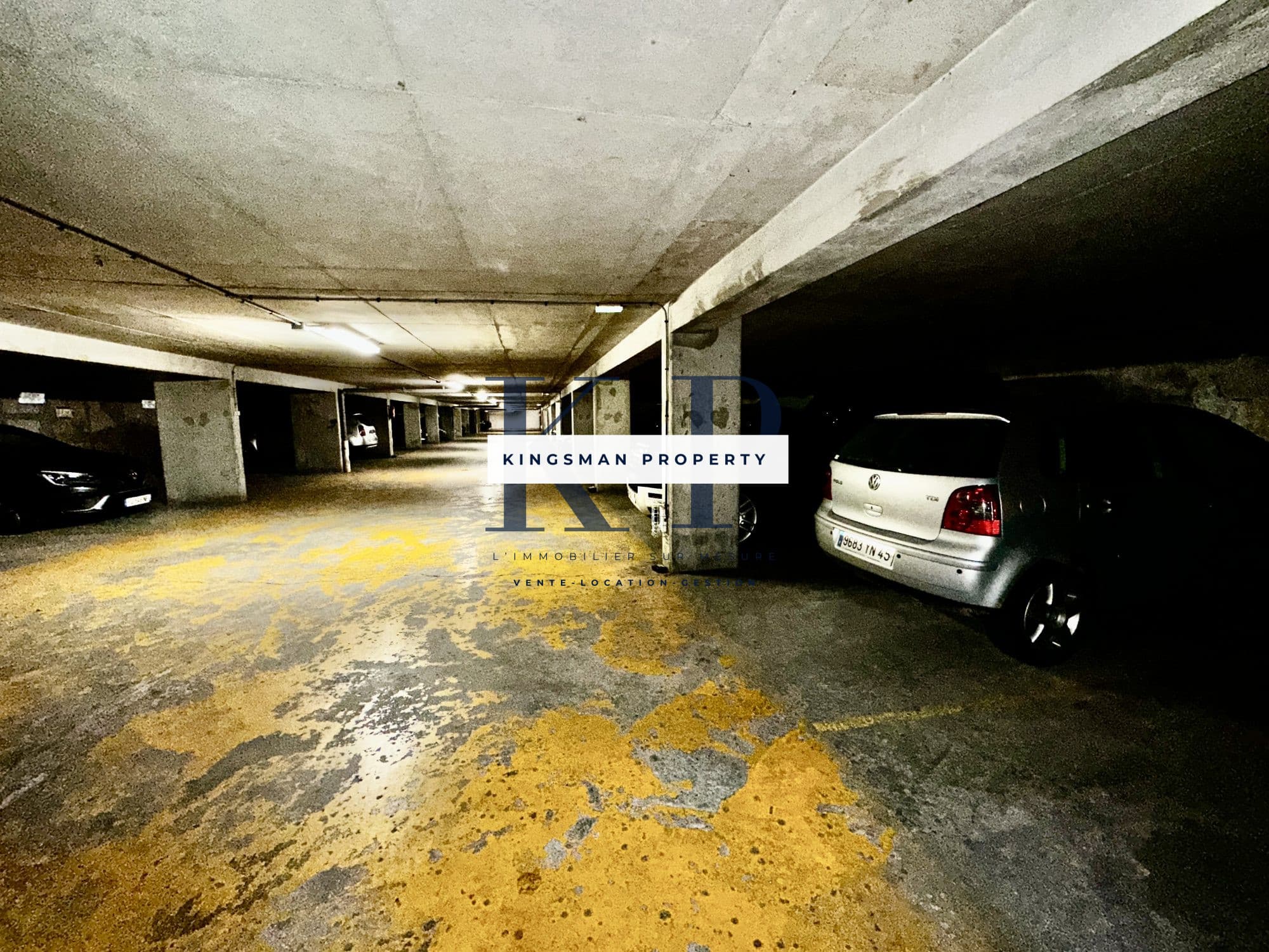 À VENDRE – Place de parking sécurisée – Paris 10ᵉ · photo 1